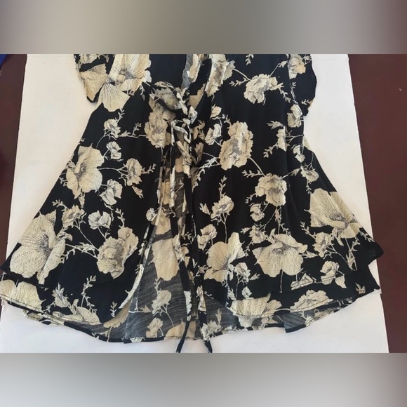 Free People Black Wrap Dress with Cream Floral Print Ruffled Mini Dress size XS - Picture 9 of 9